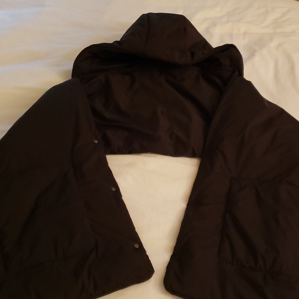 Lululemon pure puff scarf with detachable hood
